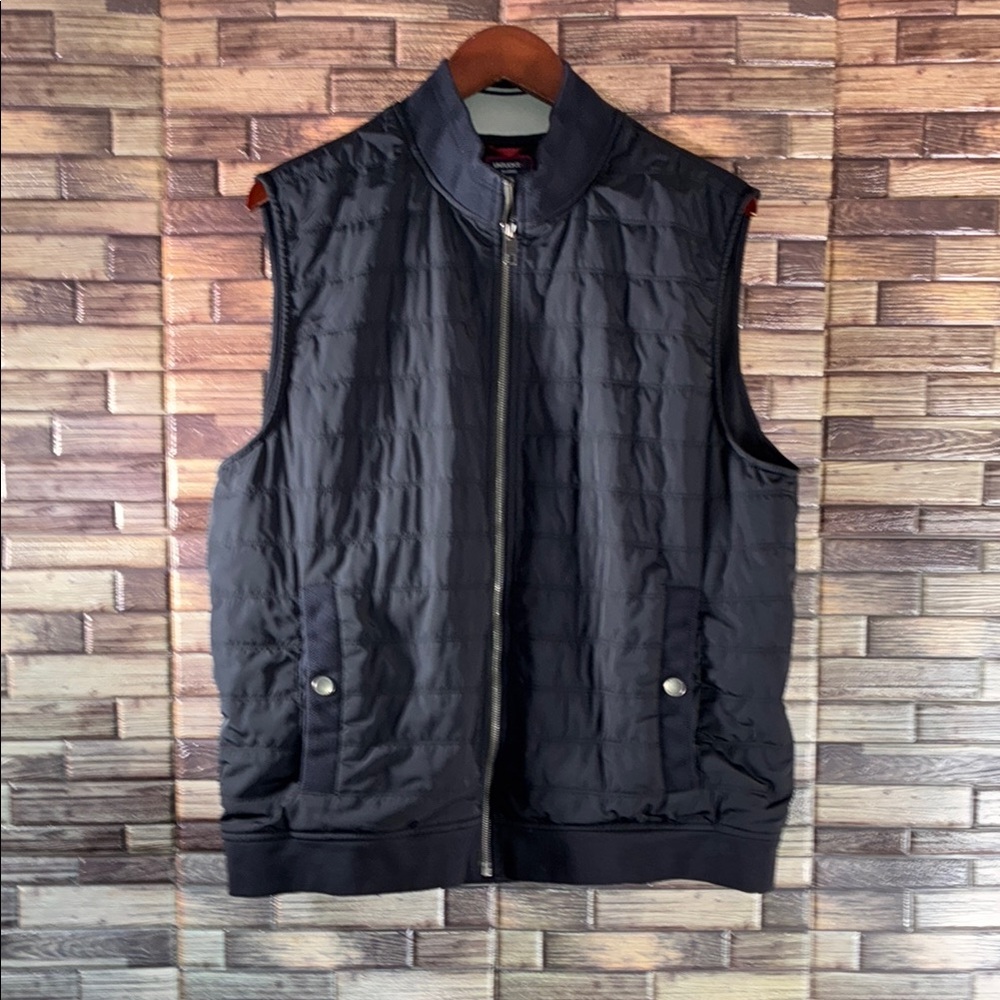 EUC Mens XL UNTUCKit Black Quilted Rebulo Lightweight Vest
